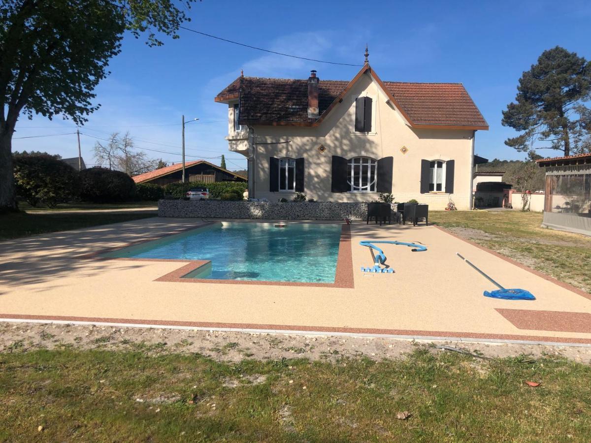 Chambres d´hotes VILLA CAPSYLVAINE Captieux Exterior foto